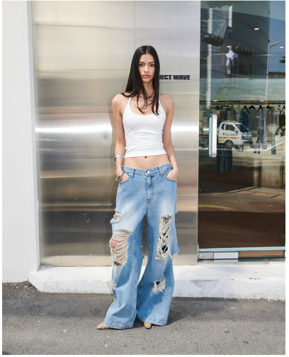 Line Halter Sleeveless