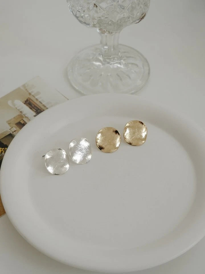 Cast Round Earring