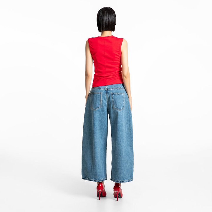 Classic Slim Sleeveless Top