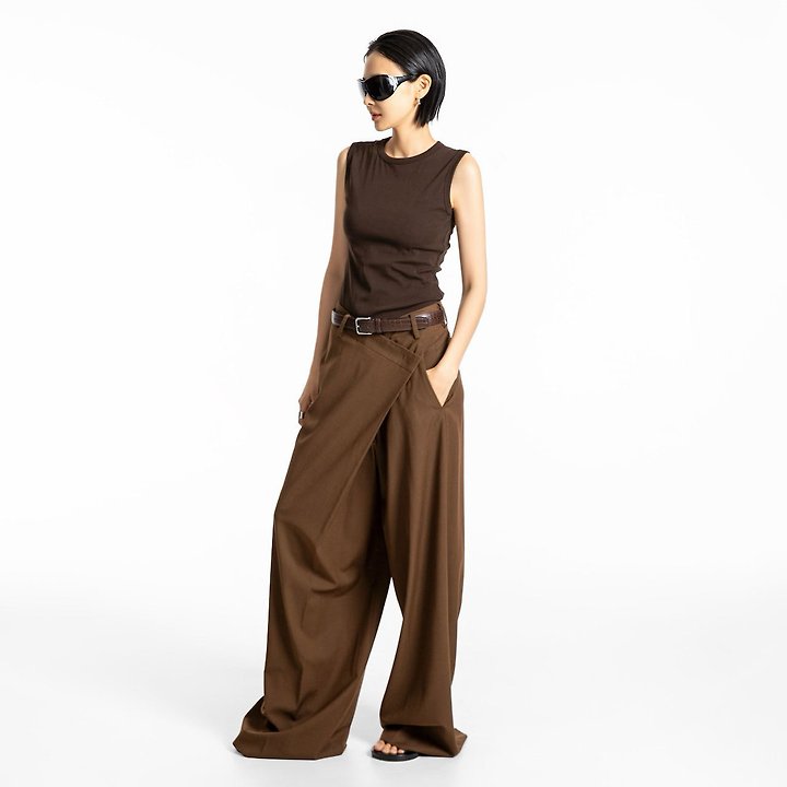 Classic Slim Sleeveless Top