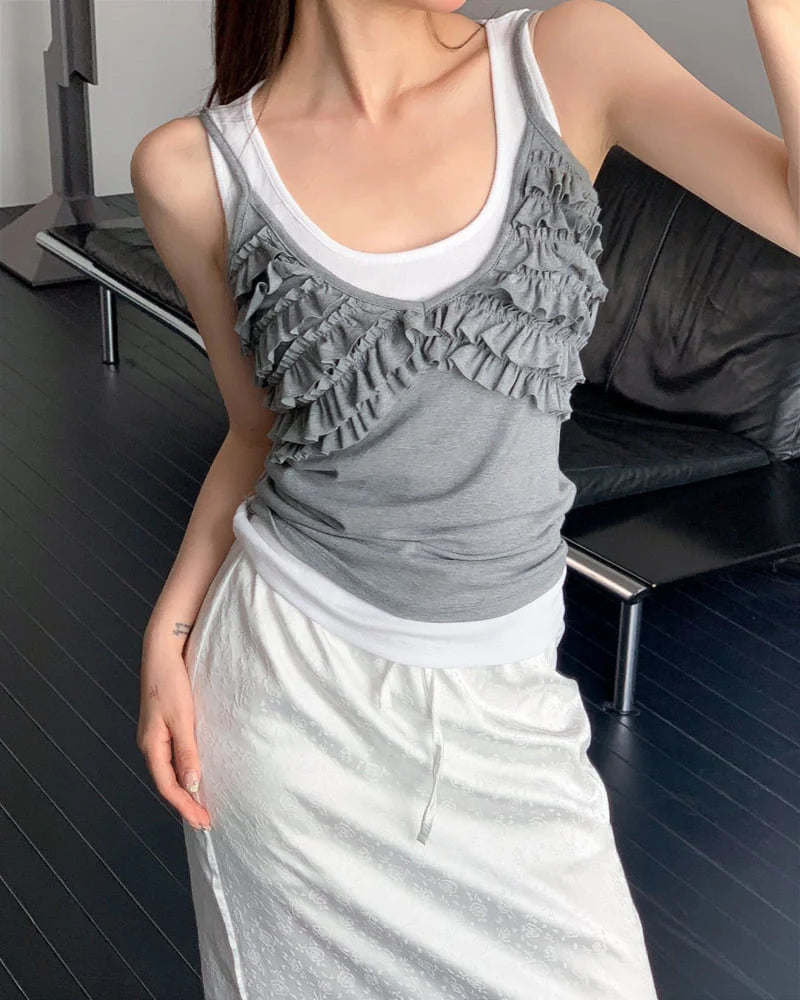 Return Contrast Trim Sleeveless Top